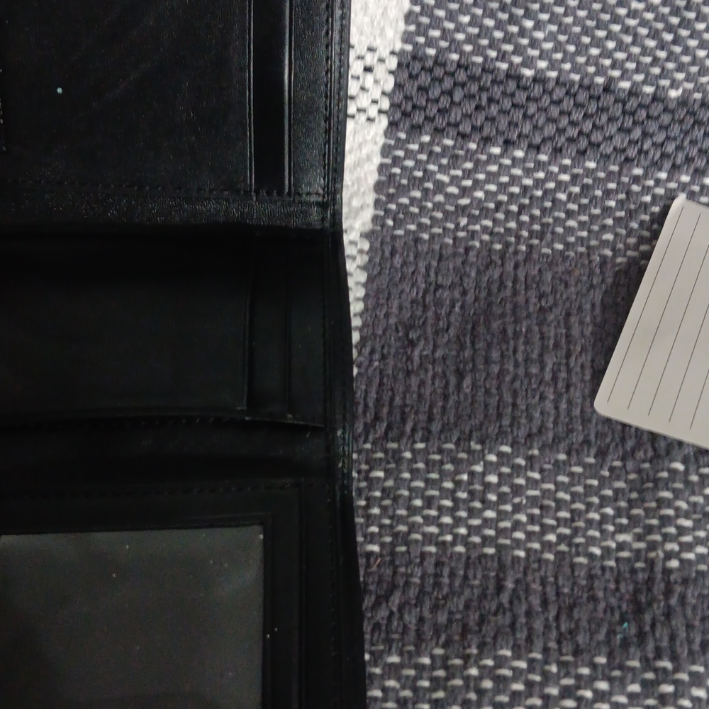 Perry Ellis - Picture 4 of 7